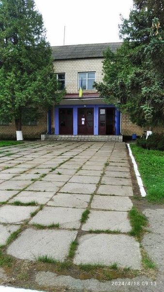Фасад Бугрувате Охтирський р-н