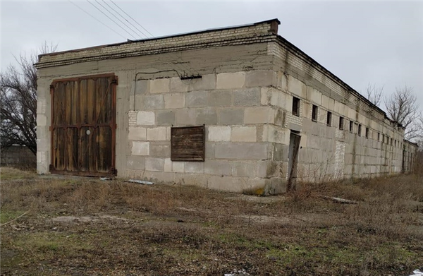 будівля матеріального складу, смт Красноріченське.jpg