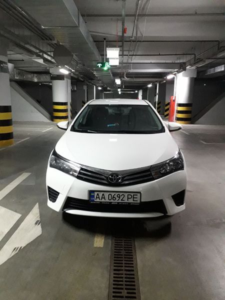 Toyota Corolla.jpg